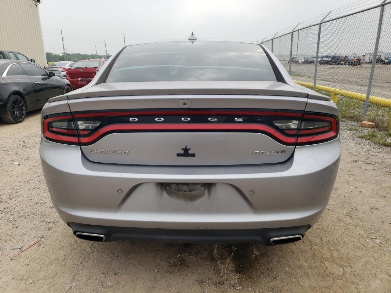 2C3CDXHG1FH815764 2015 Dodge Charger Sxt