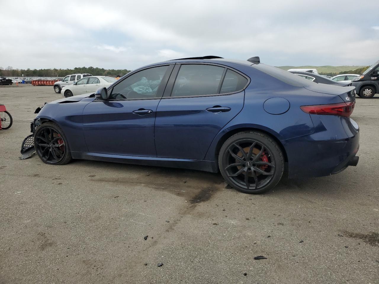 ZARFAEEN8H7558339 2017 Alfa Romeo Giulia Ti Q4