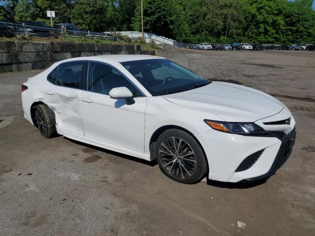 VIN 4T1B11HK5JU042865 2018 Toyota Camry, L no.4