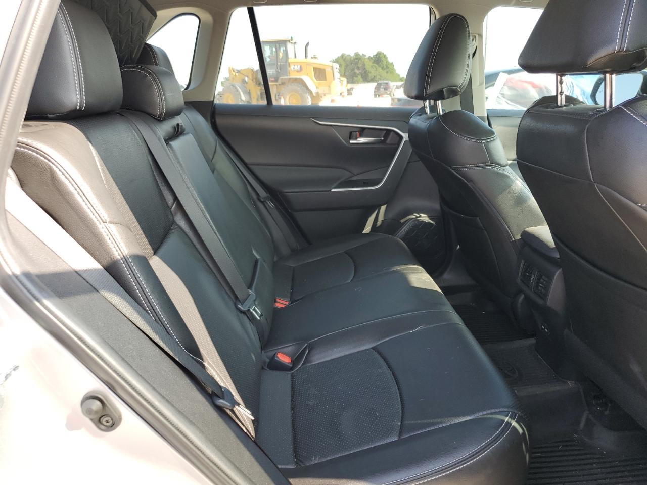 2T3W1RFV5NC198903 2022 Toyota Rav4 Xle