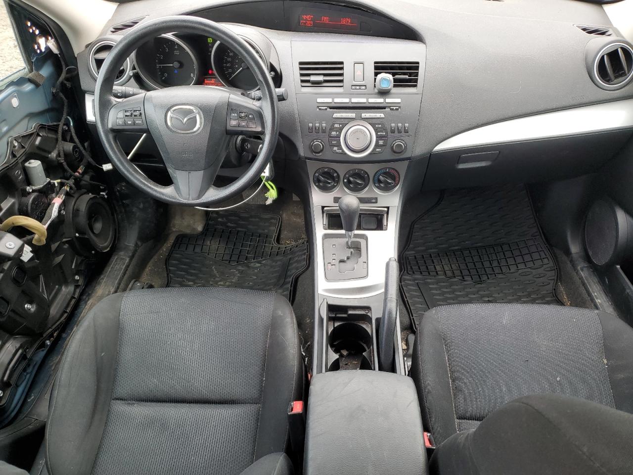 JM1BL1L59B1407213 2011 Mazda 3 S