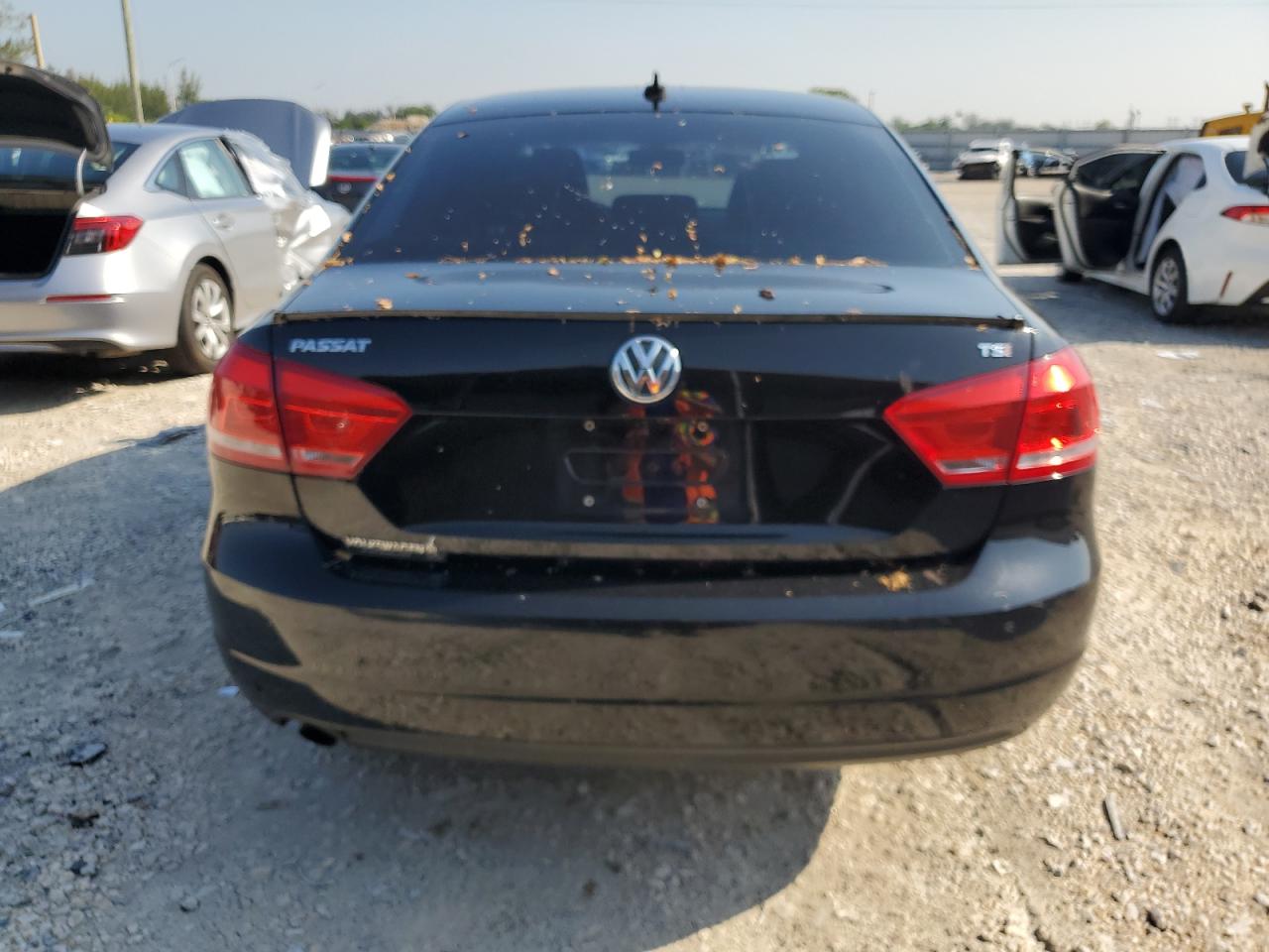 1VWAS7A3XFC105679 2015 Volkswagen Passat S