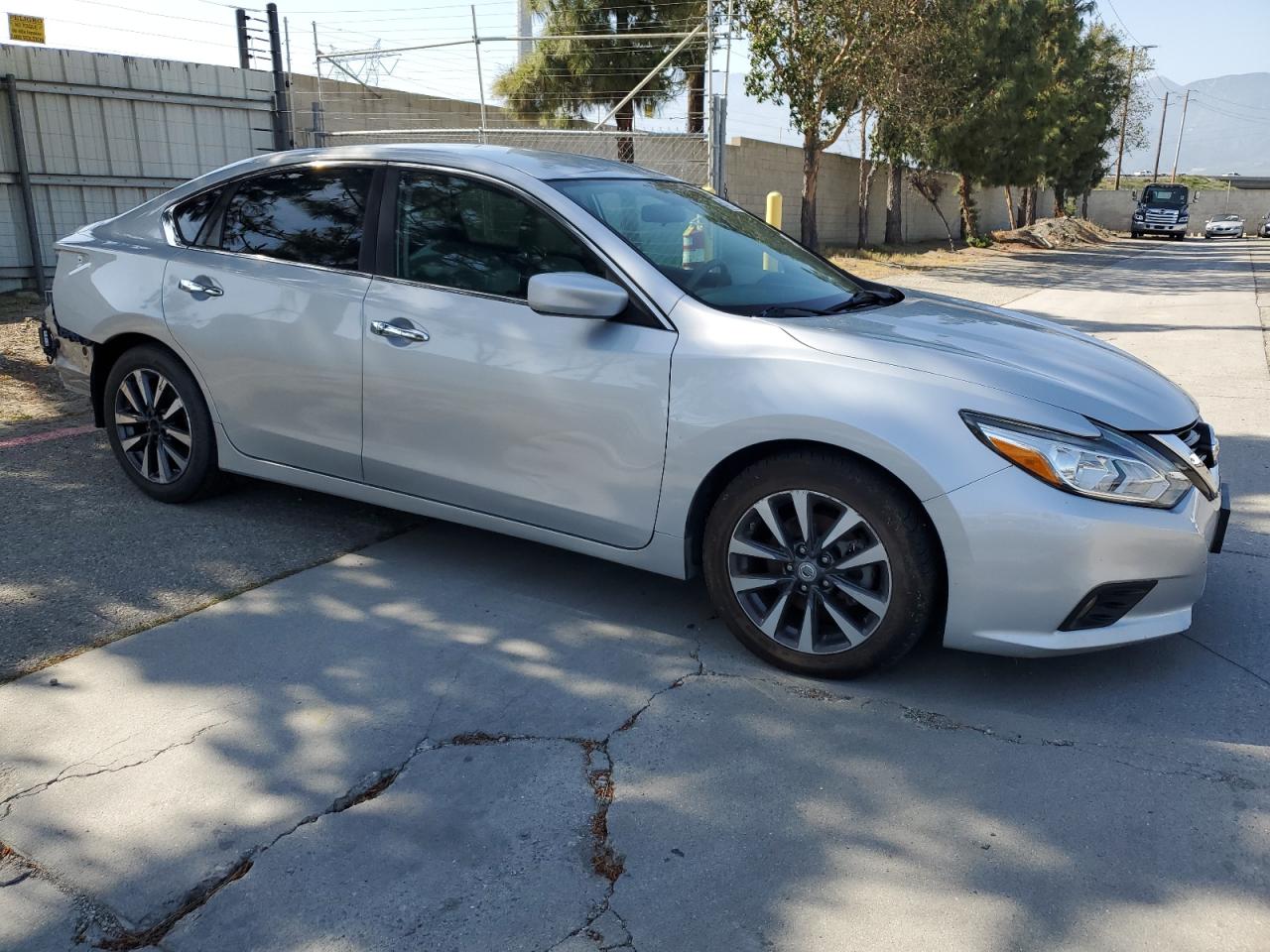 1N4AL3AP5HC174400 2017 Nissan Altima 2.5