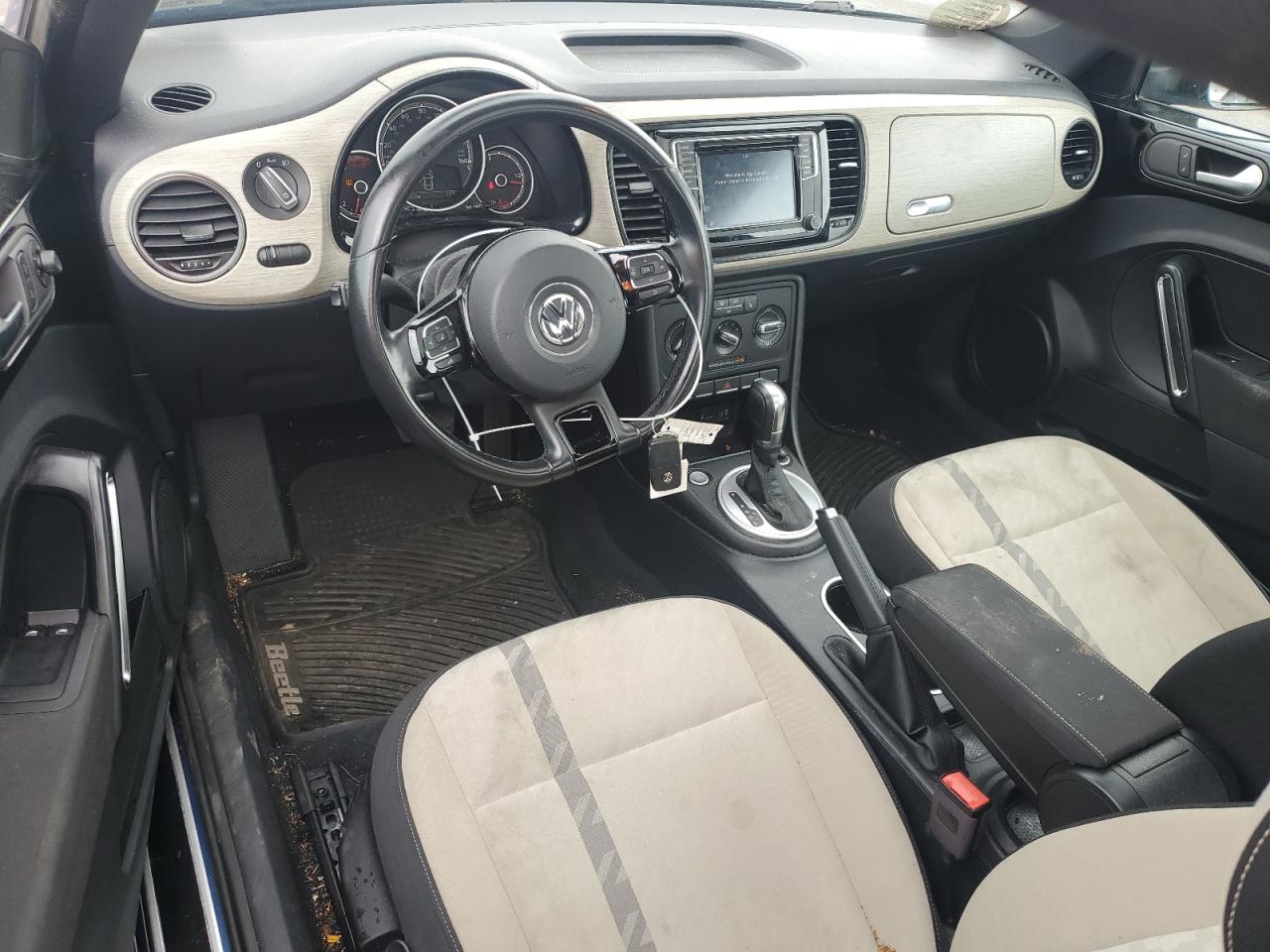 3VWFD7AT3JM703829 2018 Volkswagen Beetle S