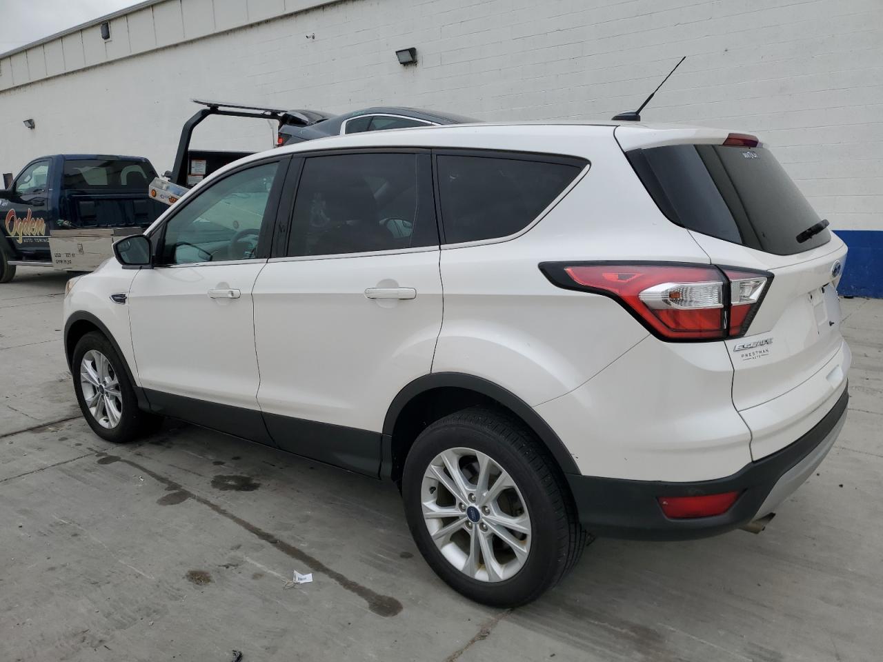 1FMCU9GD1HUD20779 FORD ESCAPE 2017