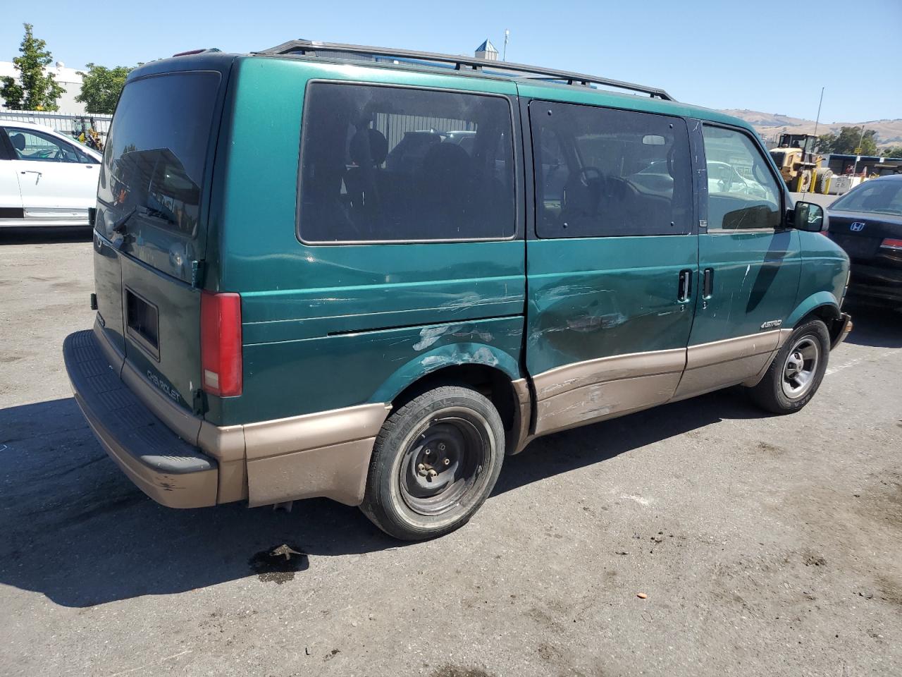 1GNDM19W8YB136242 2000 Chevrolet Astro