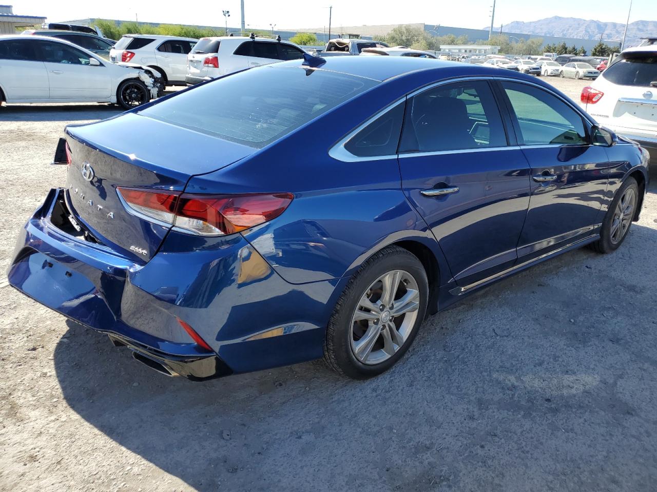 2018 Hyundai Sonata Sport vin: 5NPE34AF1JH652511