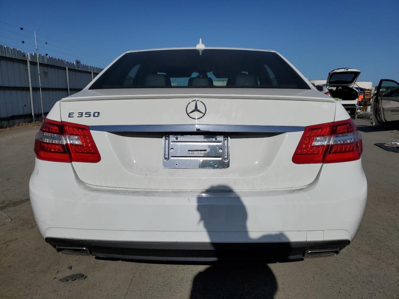 2013 Mercedes-Benz E 350 vin: WDDHF5KBXDA760097