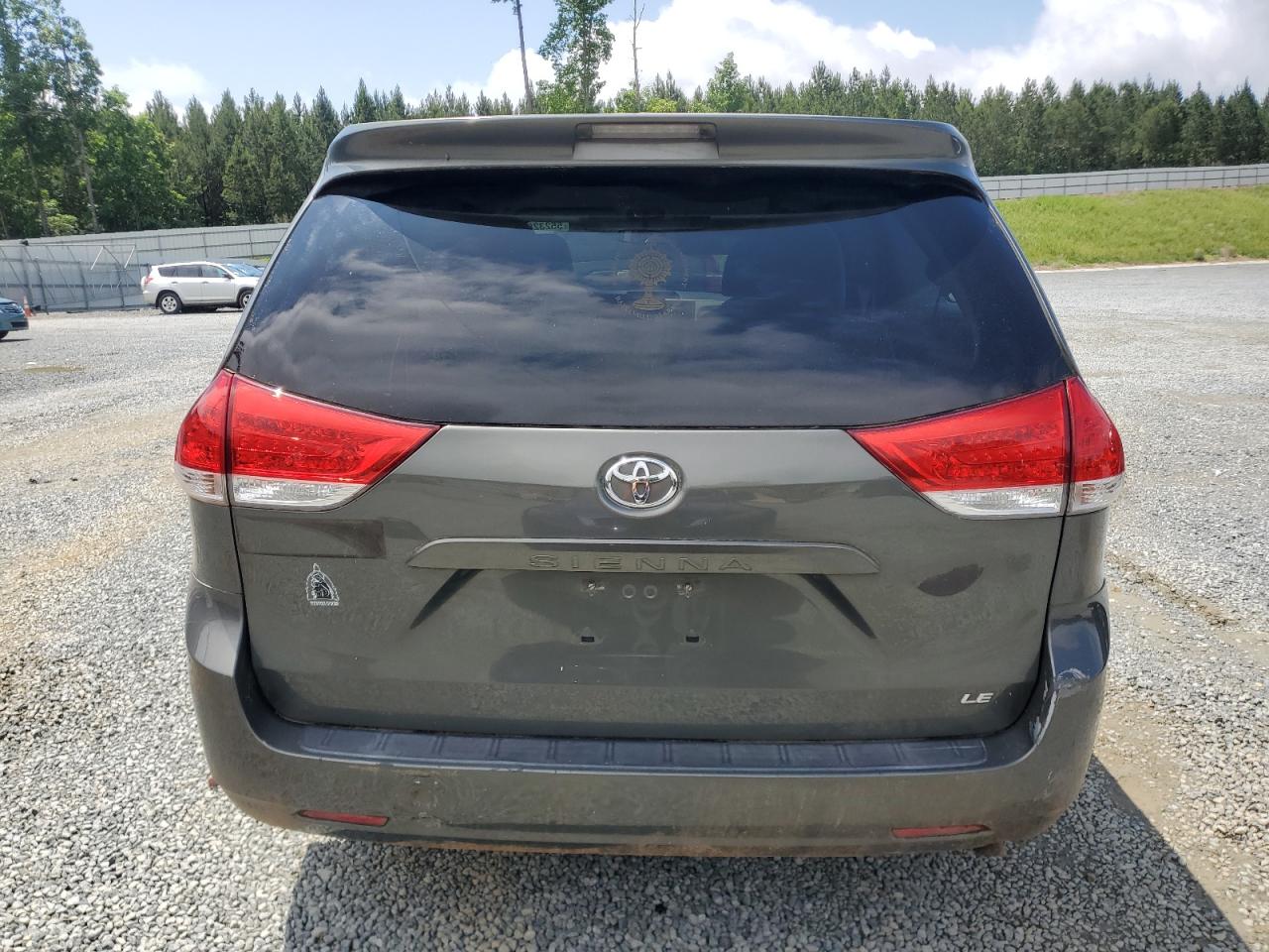 5TDKA3DC3CS013807 2012 Toyota Sienna Base