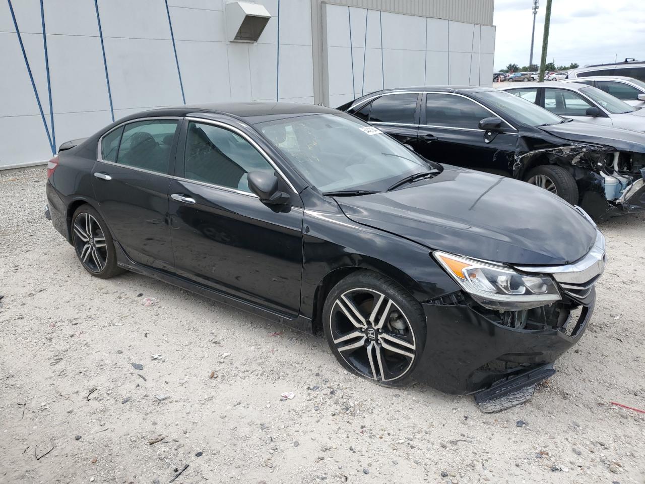 2017 Honda Accord Sport vin: 1HGCR2F58HA268299