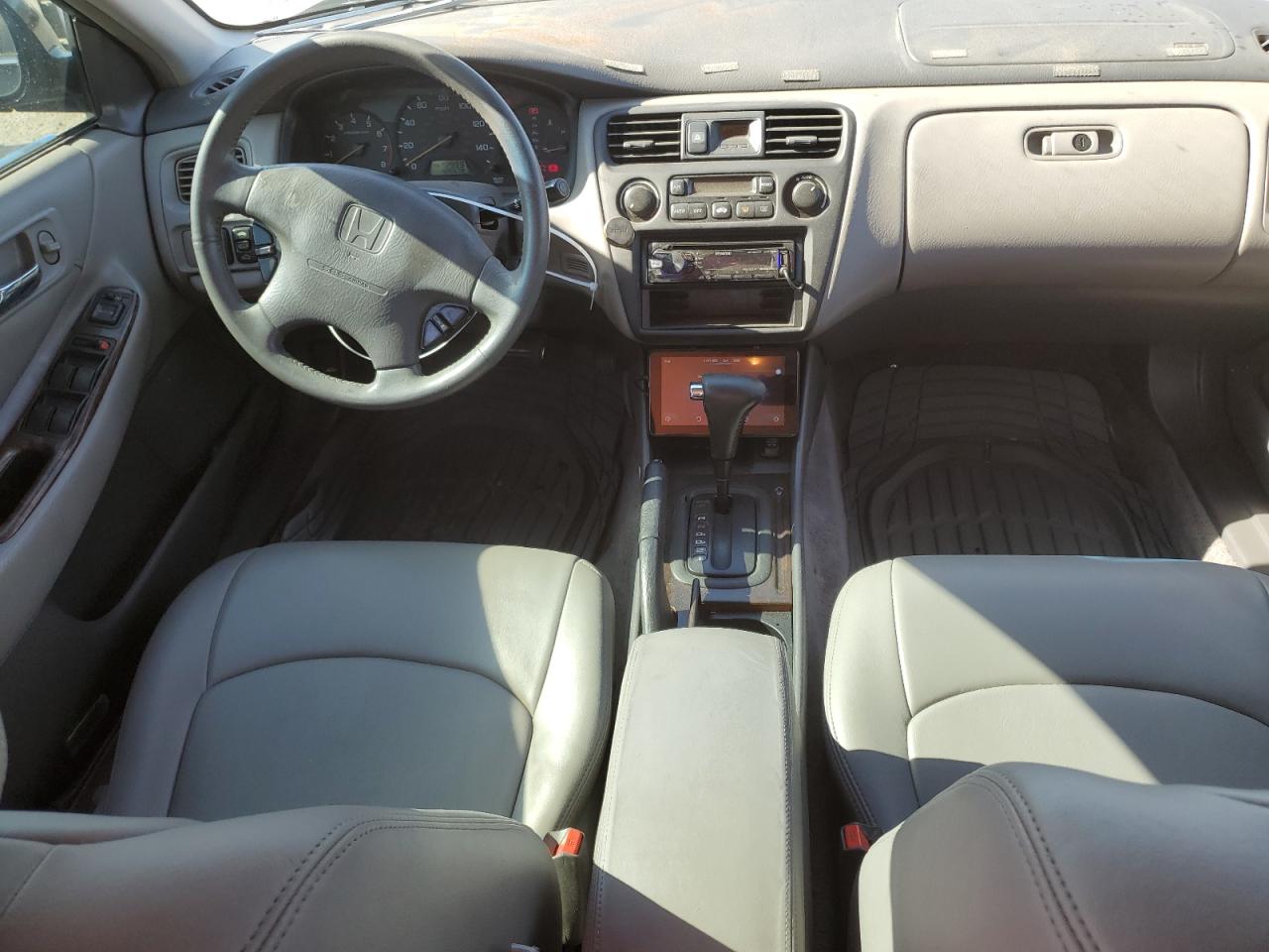 1HGCG1659YA027173 2000 Honda Accord Ex