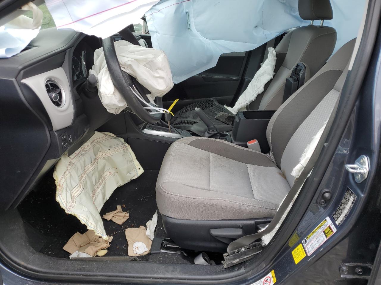 2T1BPRHE6HC863945 2017 Toyota Corolla Le