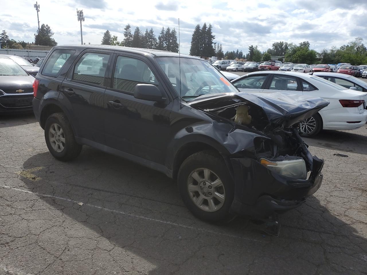 4F2CY9C72AKM04930 2010 Mazda Tribute I