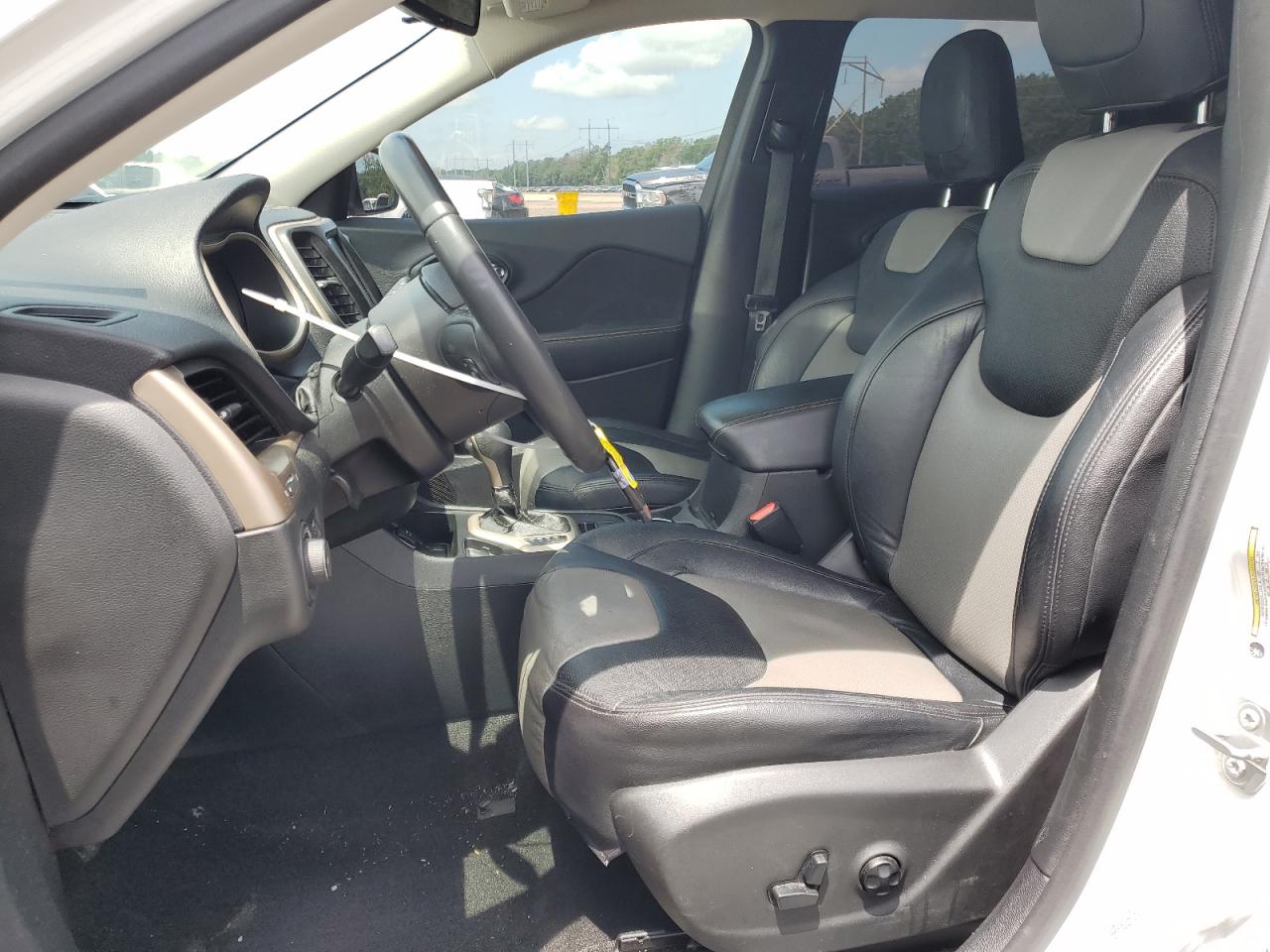 1C4PJLCS8GW108576 2016 Jeep Cherokee Latitude