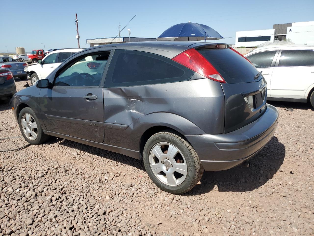 1FAHP31NX7W217868 2007 Ford Focus Zx3