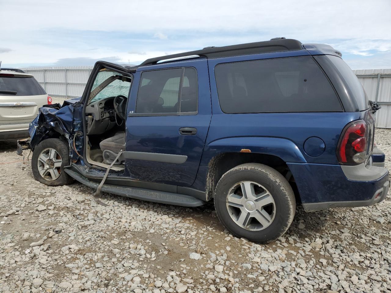 1GNET16S346223736 2004 Chevrolet Trailblazer Ext Ls