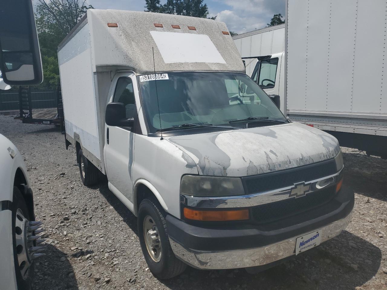 1GBHG31U541248251 2004 Chevrolet Express G3500