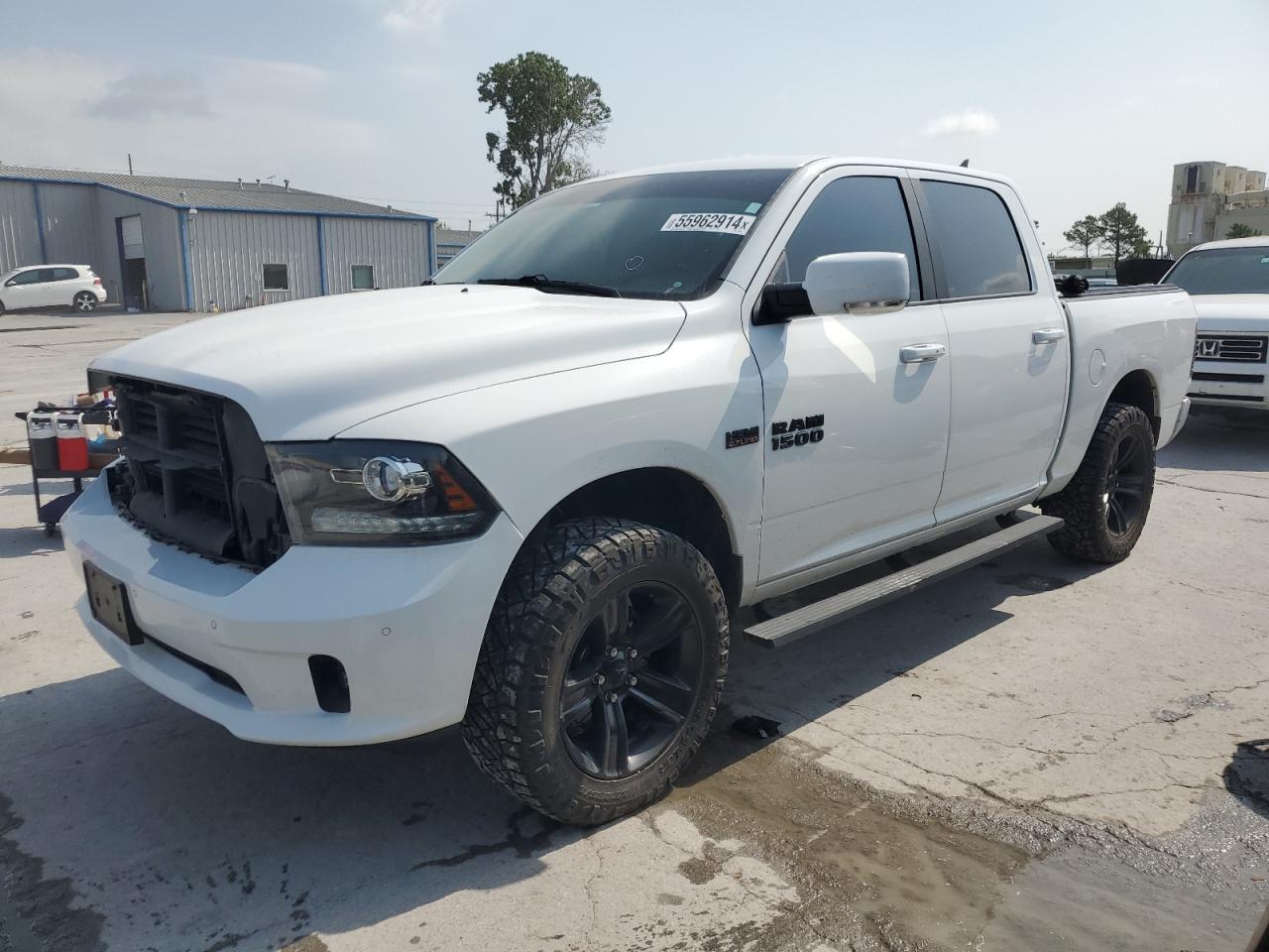 1C6RR7MT3JS152149 2018 Ram 1500 Sport