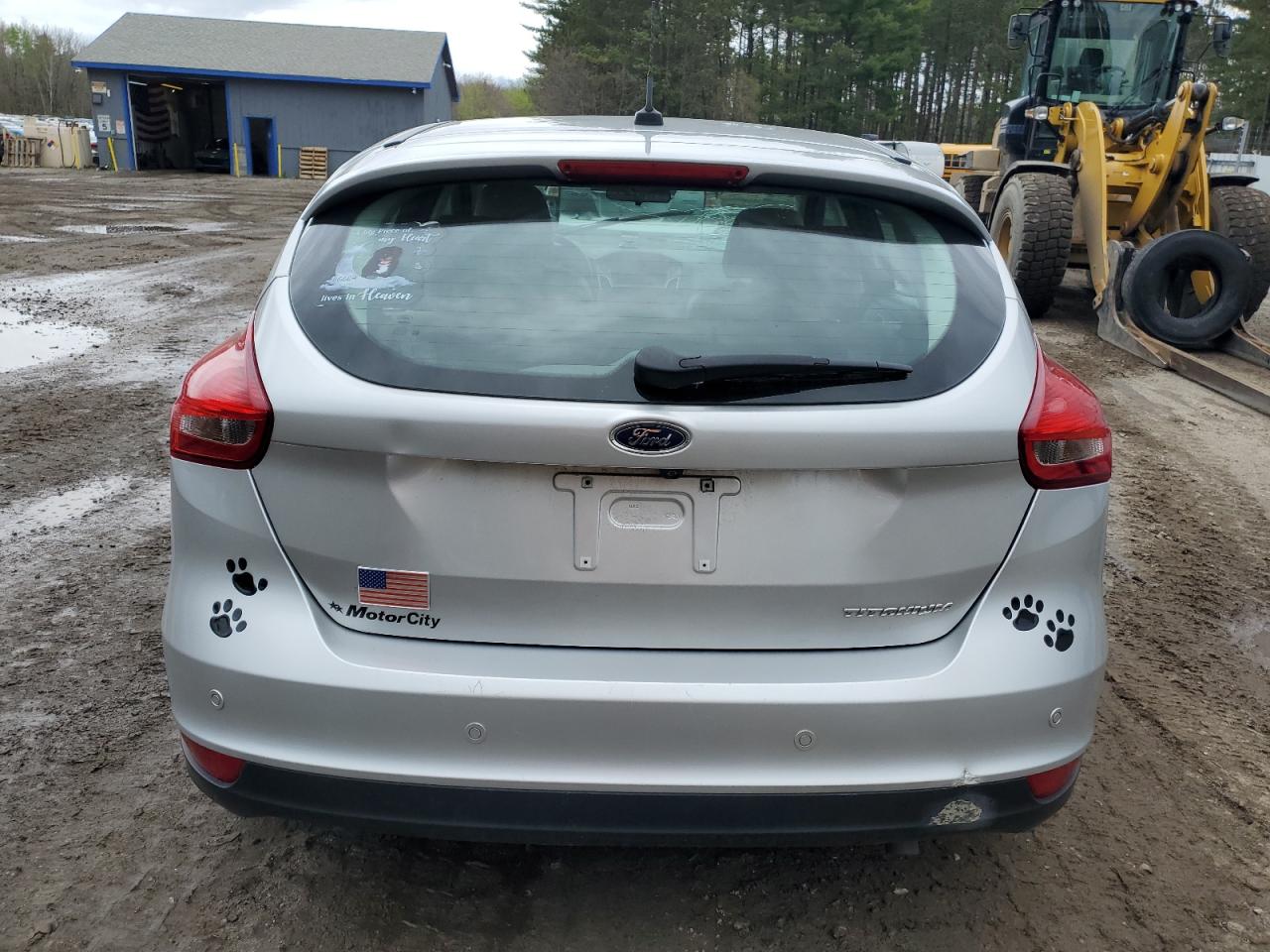 1FADP3N24GL302883 2016 Ford Focus Titanium