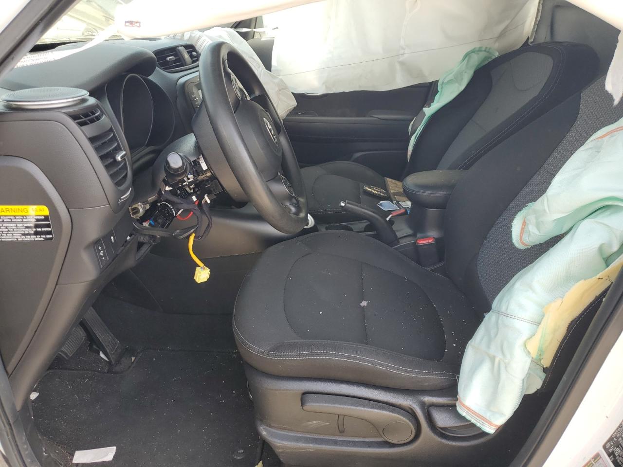 KNDJP3A52J7902394 2018 Kia Soul +