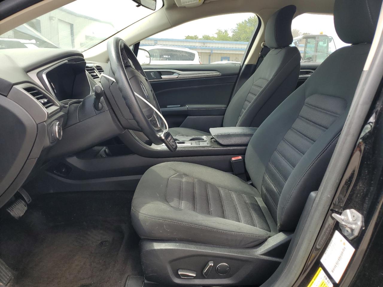 3FA6P0LU7HR385322 FORD FUSION 2017