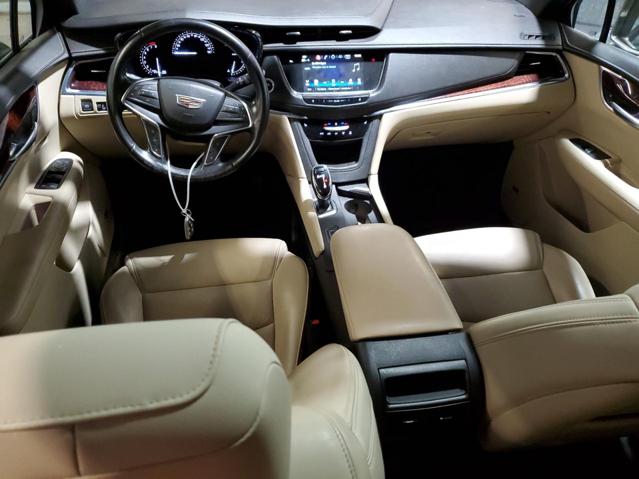 1GYKNDRS7JZ221785 2018 Cadillac Xt5 Luxury