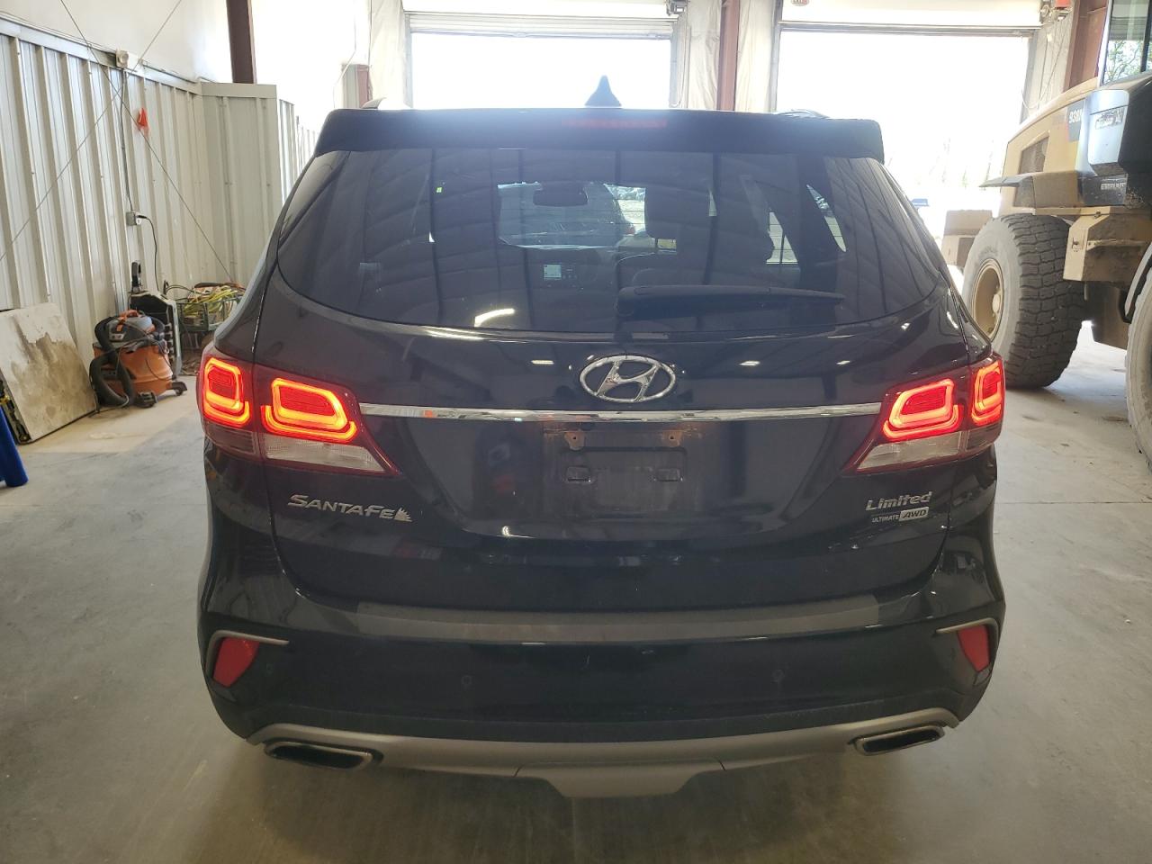 KM8SRDHF1HU240284 2017 Hyundai Santa Fe Se Ultimate