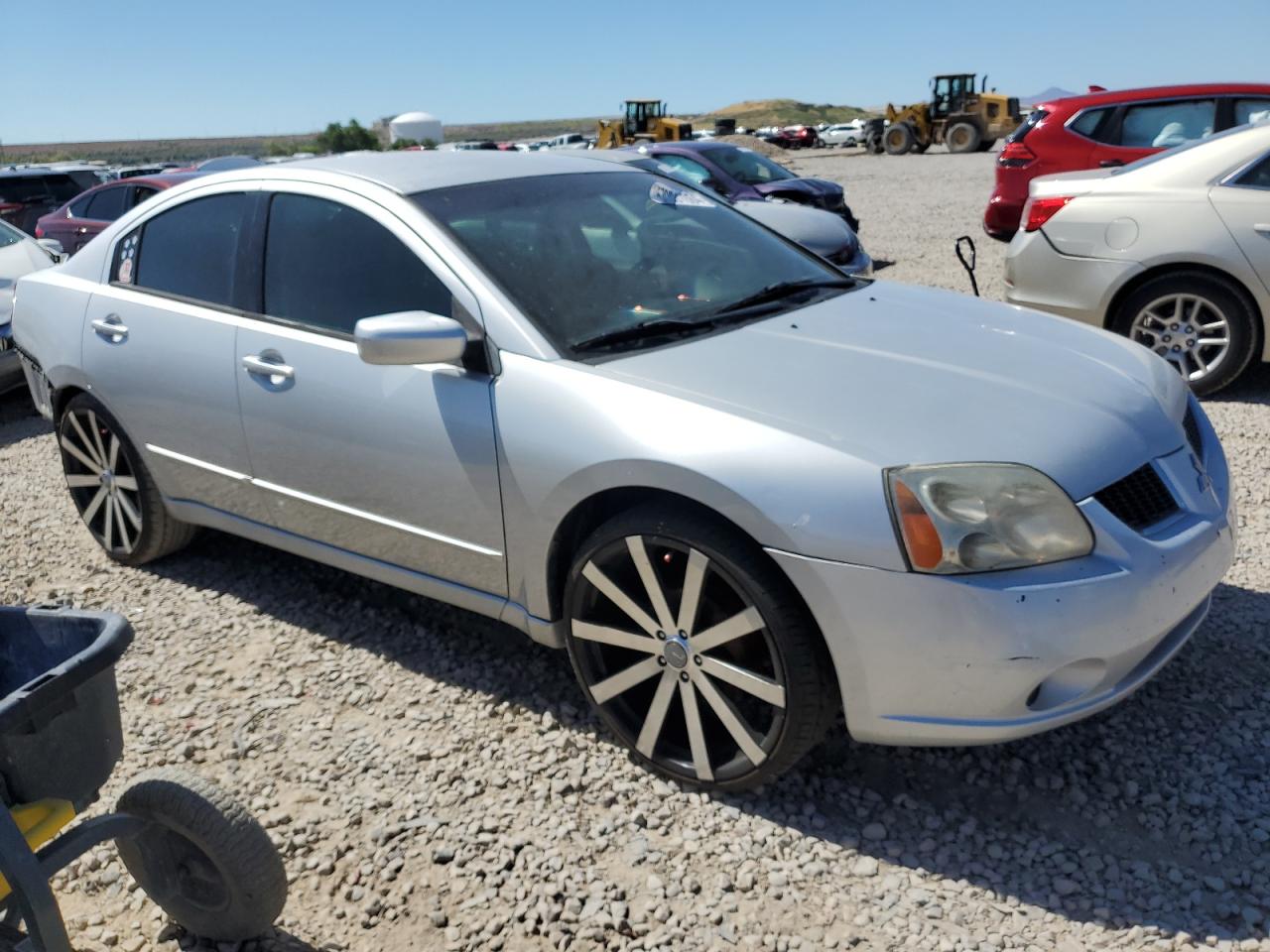 4A3AB36F85E048090 2005 Mitsubishi Galant Es Medium