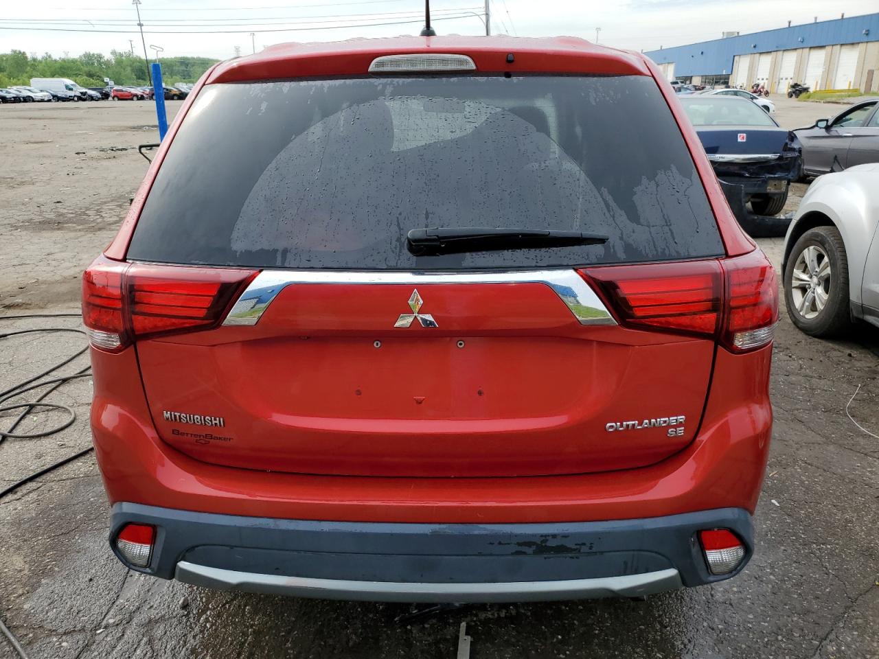 JA4AD3A39GZ006057 2016 Mitsubishi Outlander Se