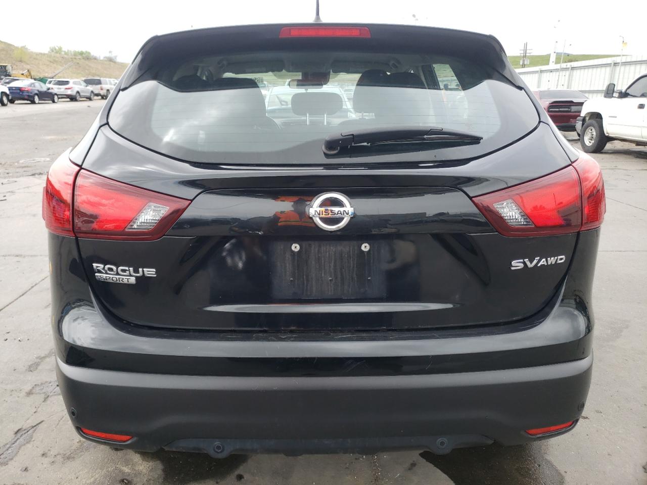 JN1BJ1CR2KW631339 2019 Nissan Rogue Sport S