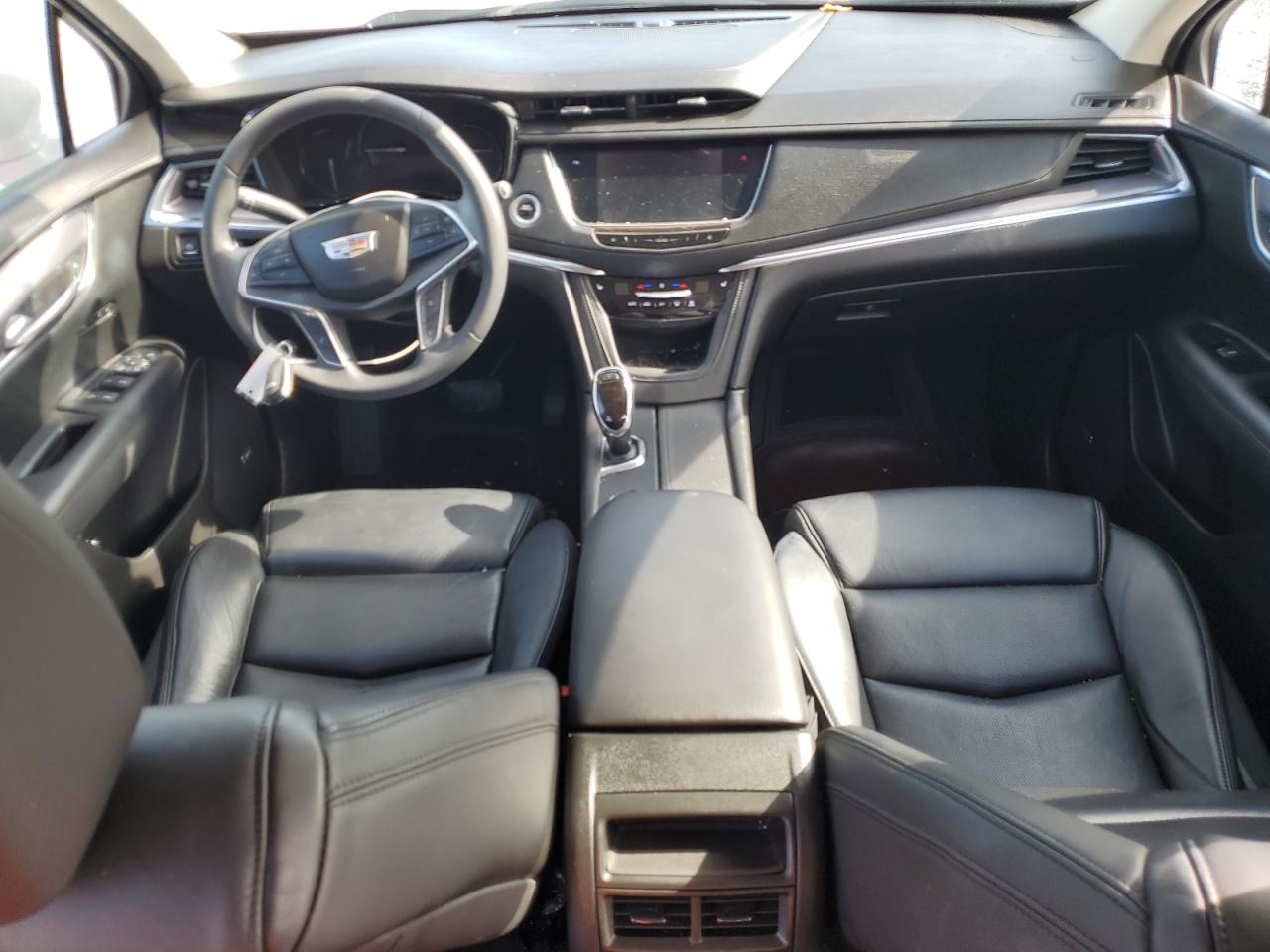 1GYKNBRS4HZ160216 2017 Cadillac Xt5 Luxury