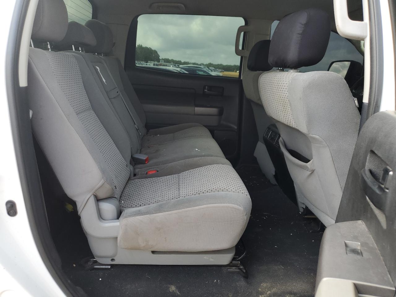 TOYOTA TUNDRA CREWMAX SR5