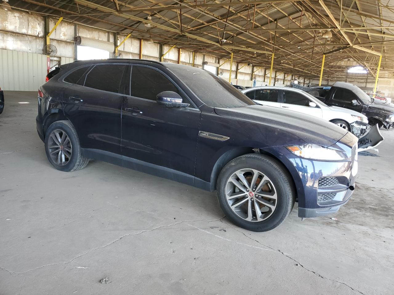 SADCJ2BN8HA091981 2017 Jaguar F-Pace Premium