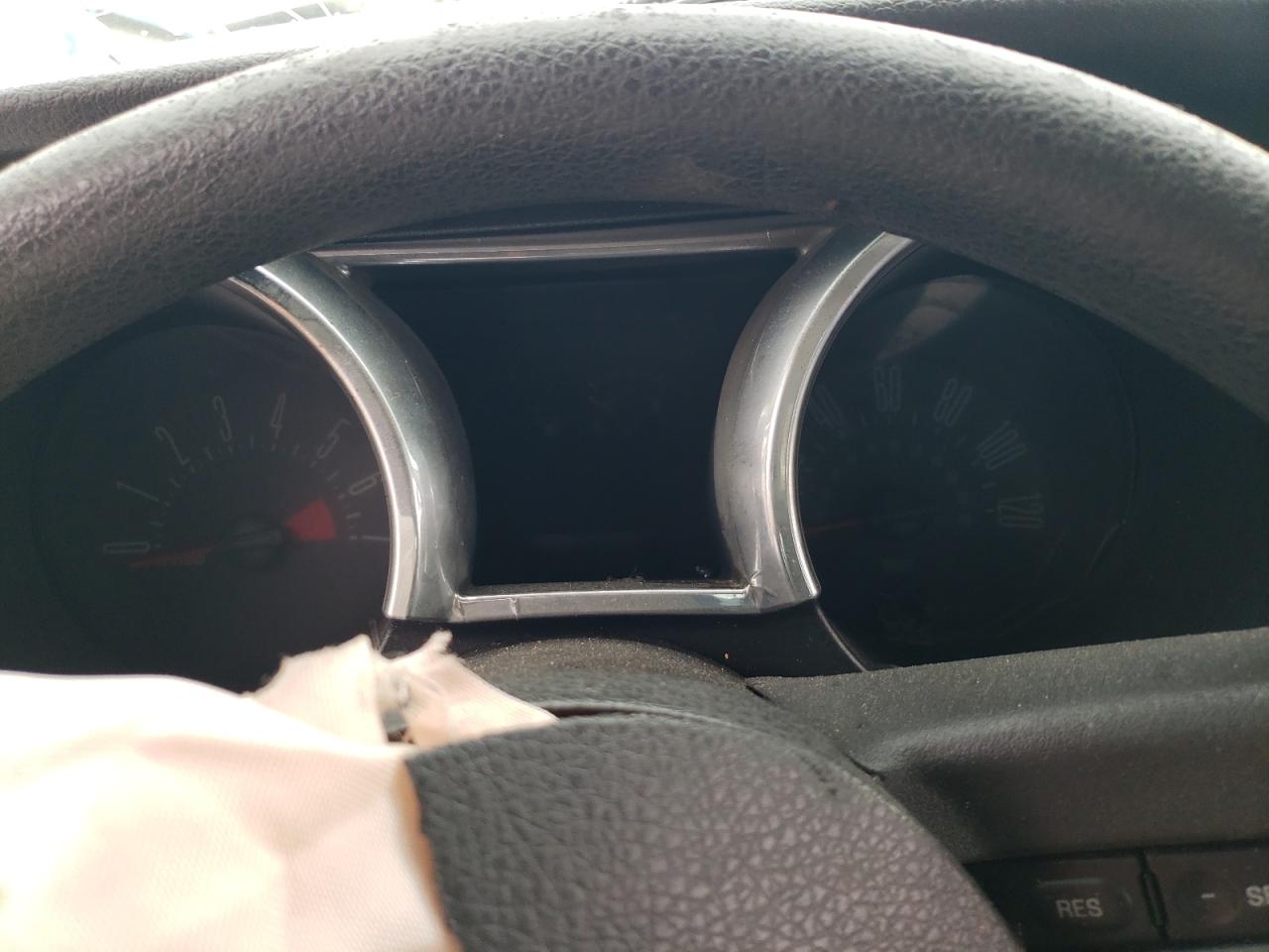 1ZVHT80N885188833 2008 Ford Mustang