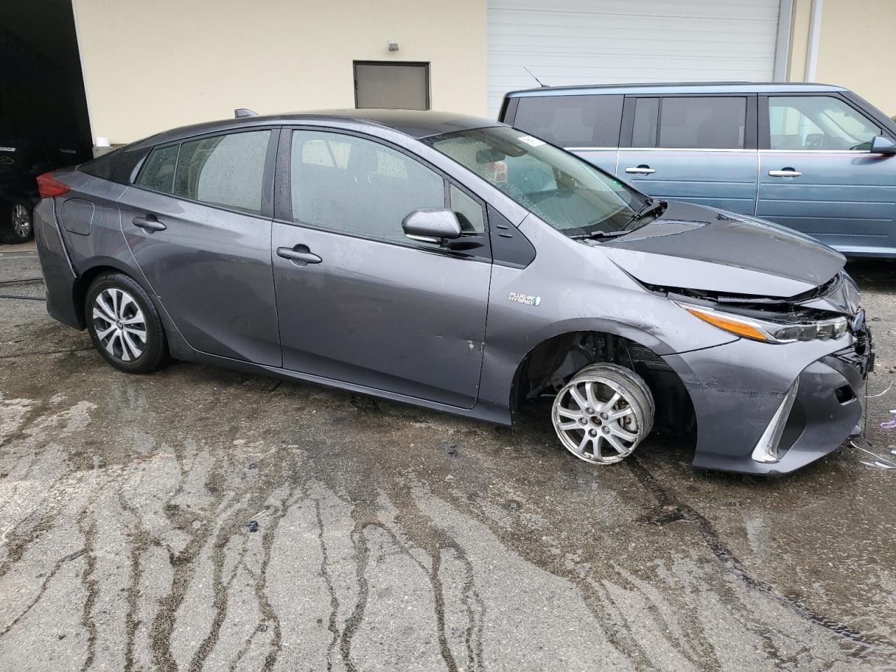 JTDKAMFP1M3175167 2021 Toyota Prius Prime Le