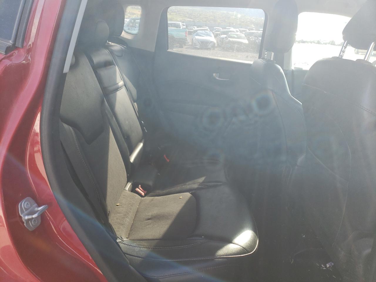 3C4NJDBB4JT455611 2018 Jeep Compass Latitude