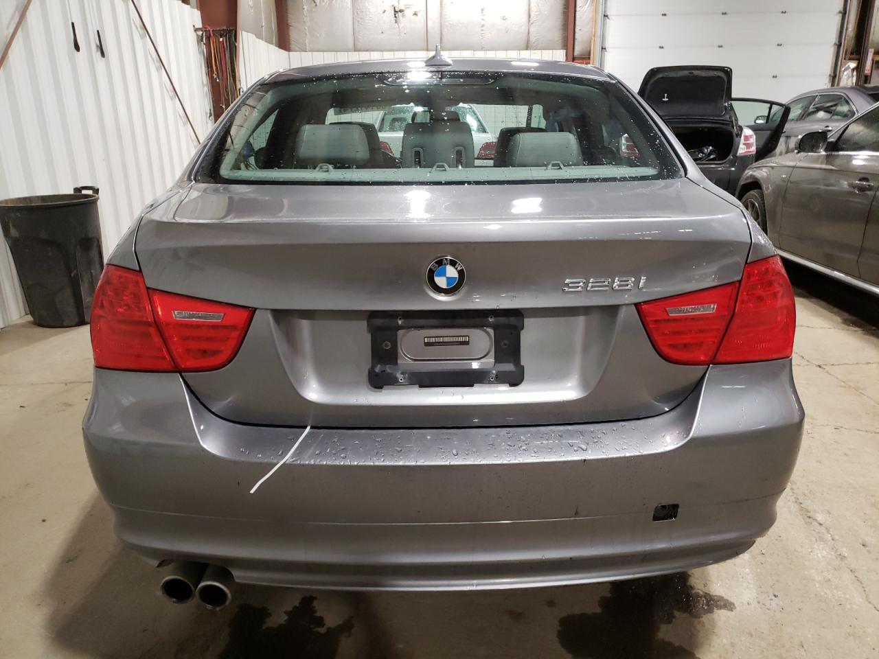 WBAPK5G55BNN29812 2011 BMW 328 Xi Sulev