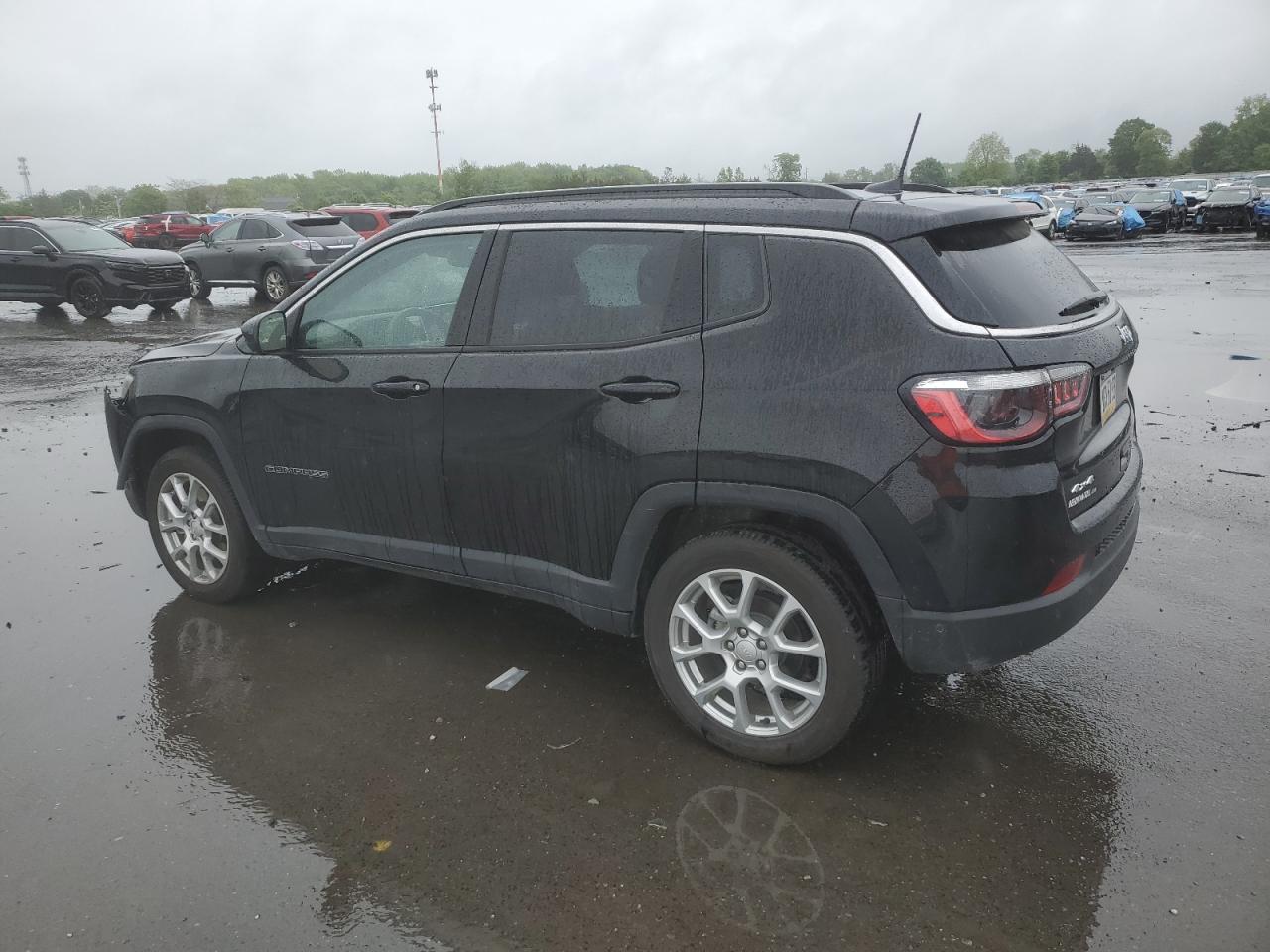 3C4NJDFN5PT527655 2023 Jeep Compass Latitude Lux