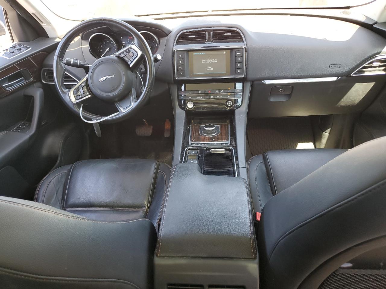 SADCK2FXXJA259442 2018 Jaguar F-Pace Prestige
