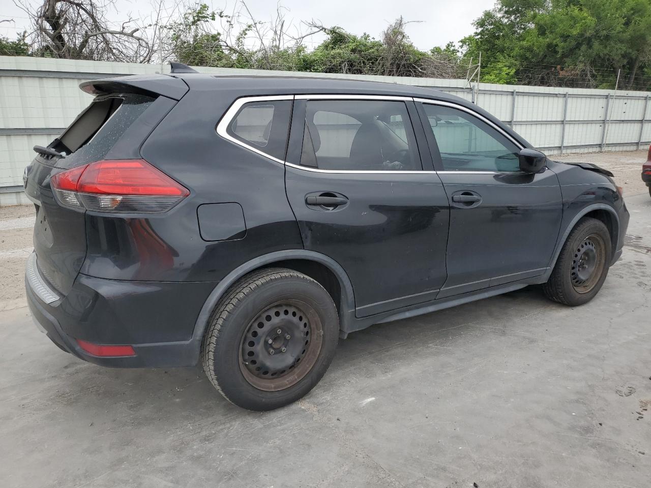 JN8AT2MT3HW384851 2017 Nissan Rogue S