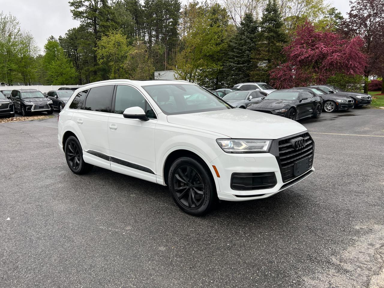 WA1AAAF79HD015364 2017 Audi Q7 Premium