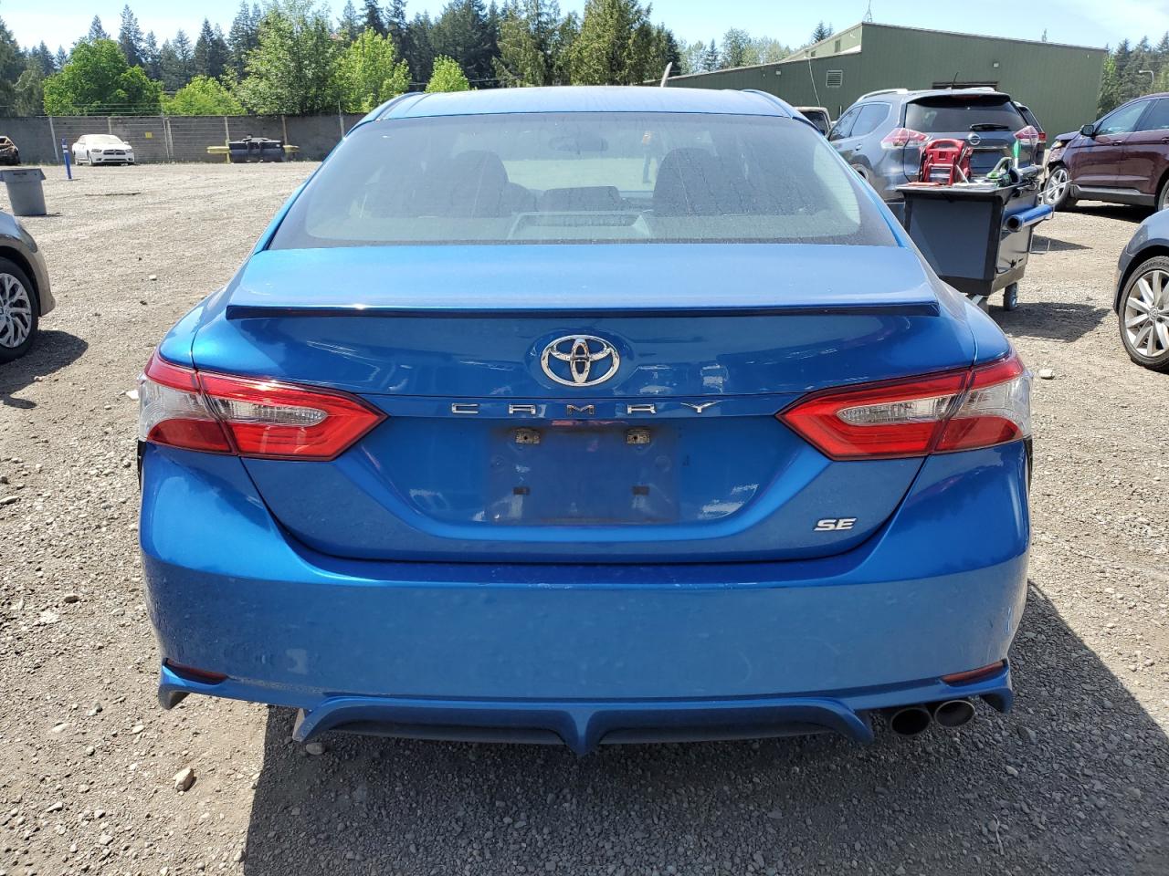 4T1B11HK2JU005725 2018 Toyota Camry L