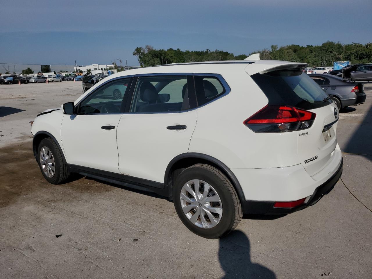 KNMAT2MT3JP526997 NISSAN ROGUE 2018