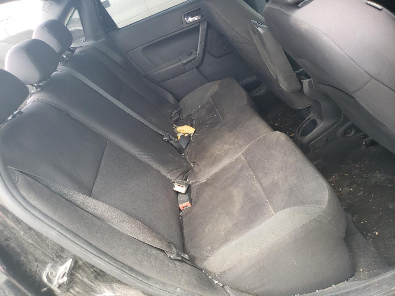 1FAHP3GN9BW102713 2011 Ford Focus Ses