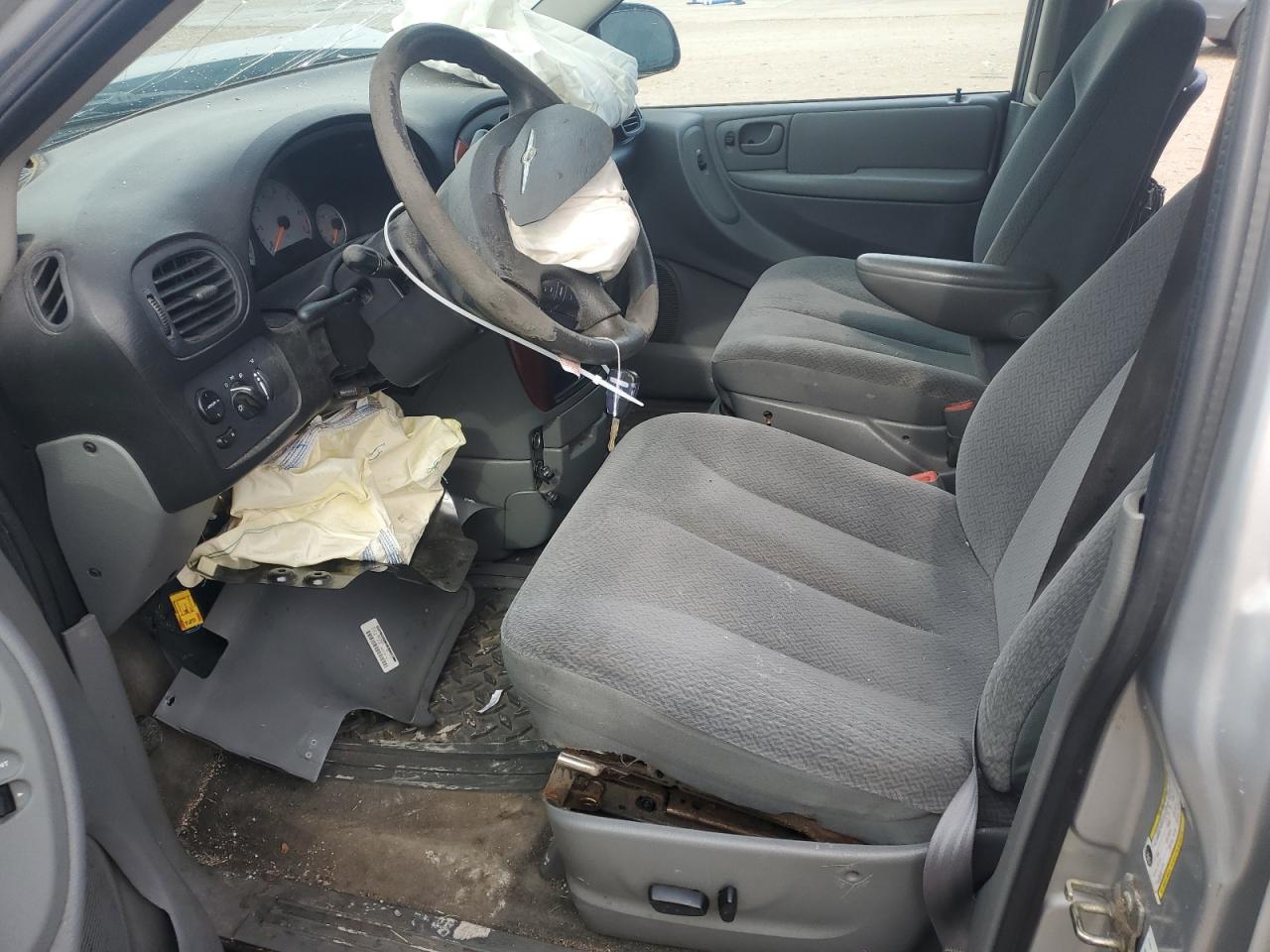 2C4GP44R05R520349 2005 Chrysler Town & Country Lx