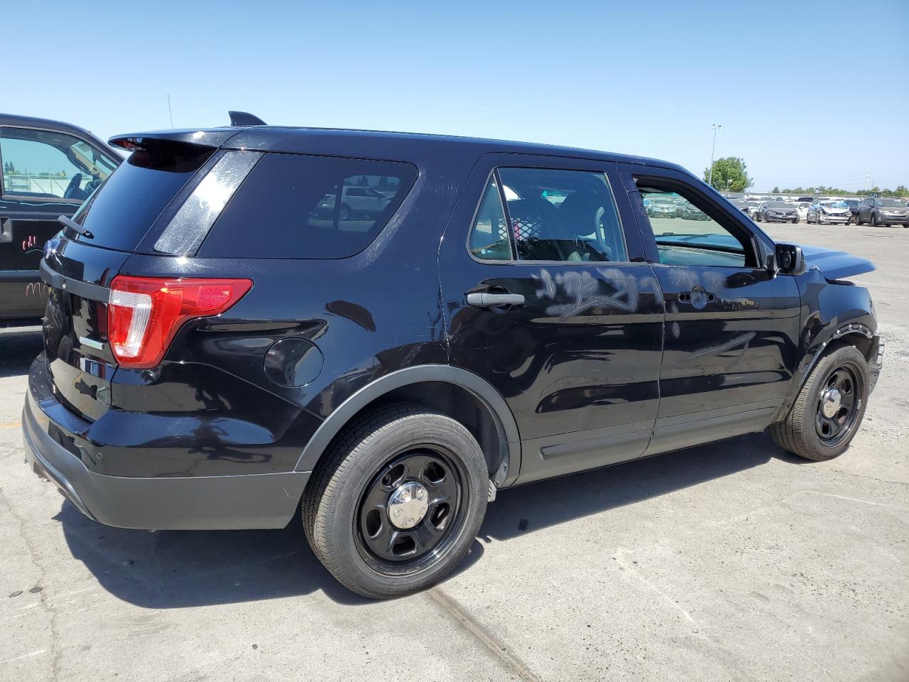 1FM5K8AT9HGB00572 2017 Ford Explorer Police Interceptor