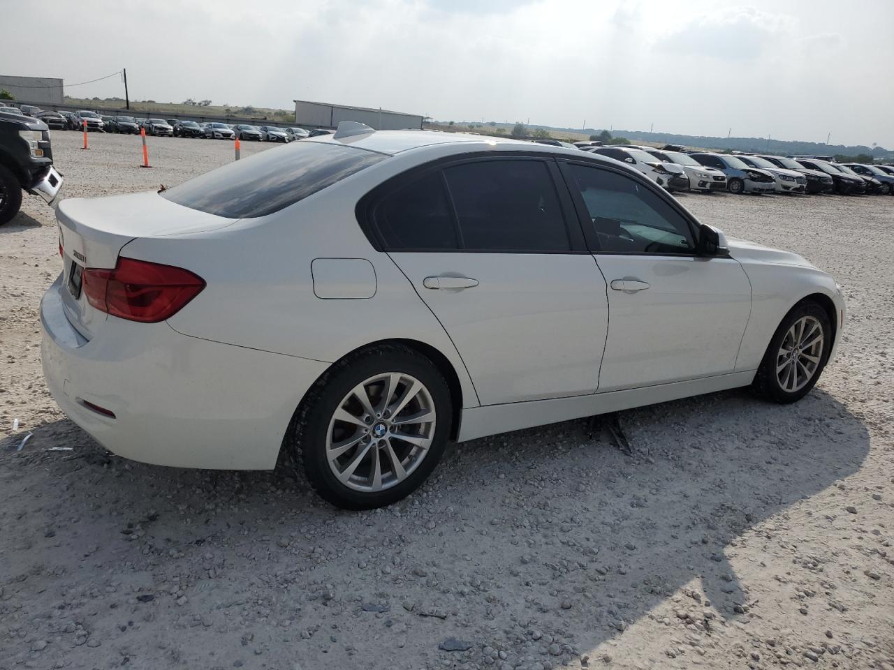 WBA8E1G55GNT38418 2016 BMW 320 I