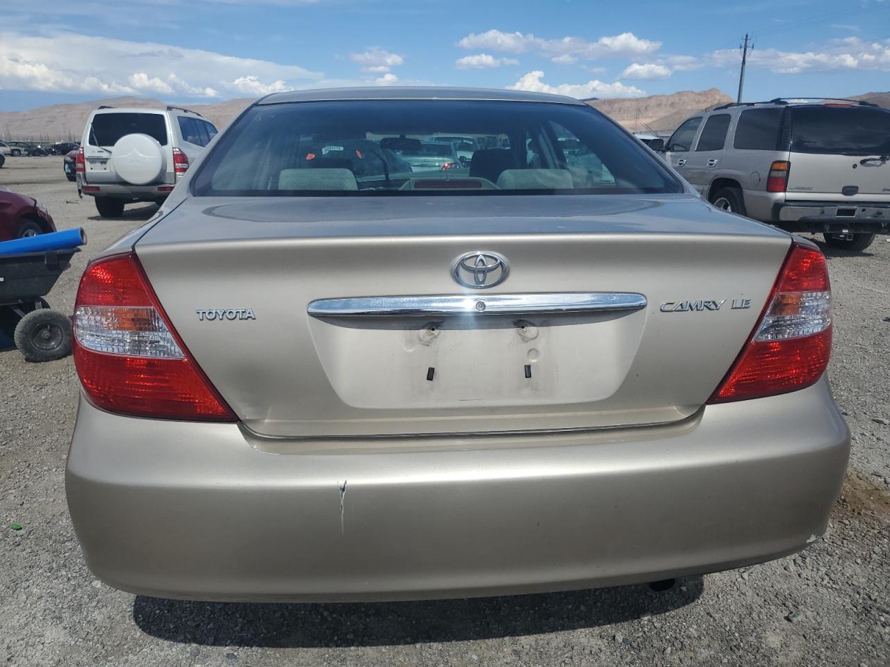 4T1BE32K44U885338 2004 Toyota Camry Le