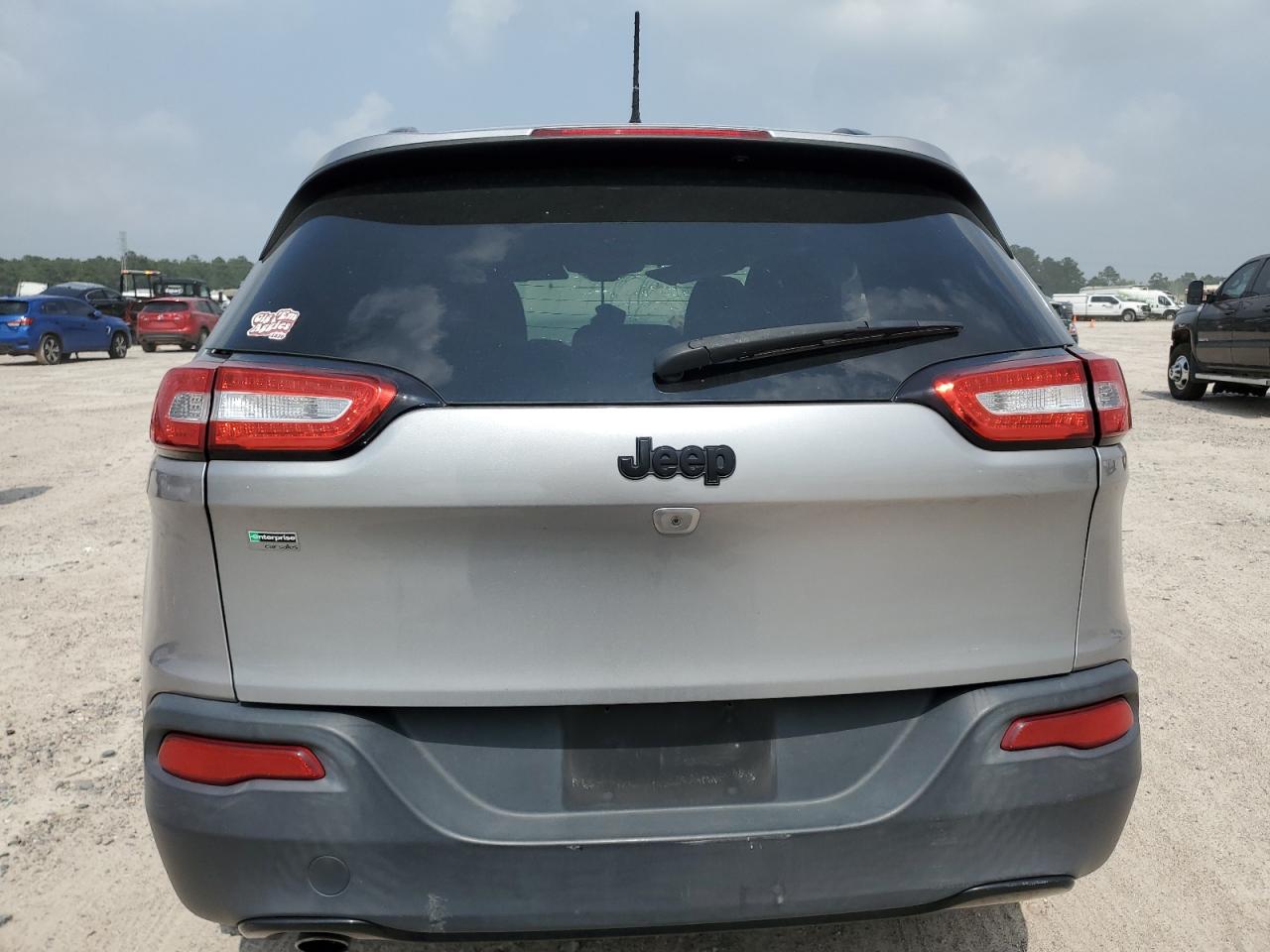 1C4PJLCB2FW722859 2015 Jeep Cherokee Latitude