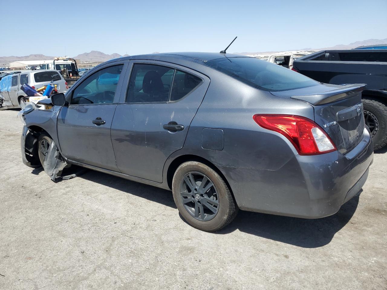 3N1CN7AP4KL837992 2019 Nissan Versa S